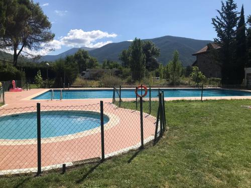 Piscina a Los Valles 4 o a prop