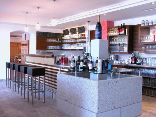 Lounge nebo bar v ubytování Biergasthaus Schiffner