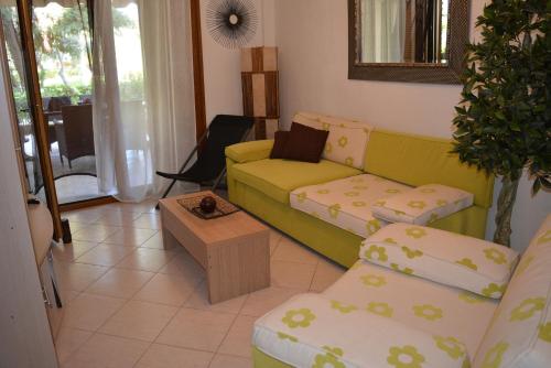 Akrotiri Beach House