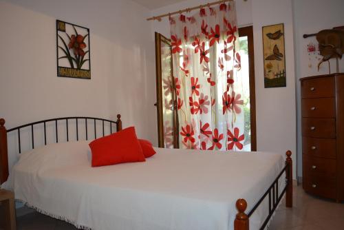 Akrotiri Beach House