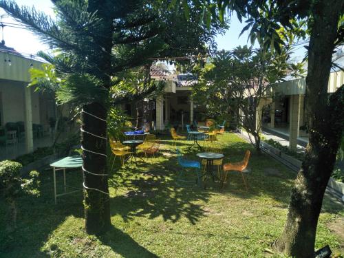 Κήπος έξω από το Hotel Grand Rosela