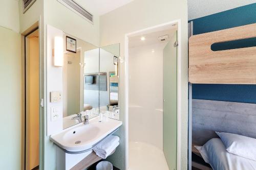 ibis budget Saint Gaudens tesisinde bir banyo