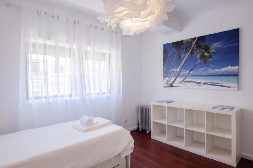 Music House 3 bedroom Apt w garage