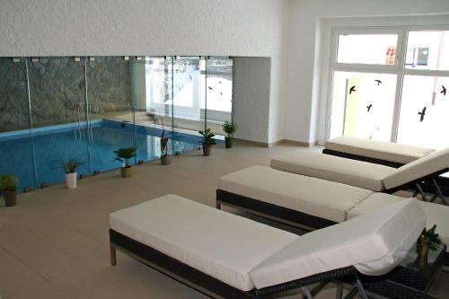 Πισίνα στο ή κοντά στο Monami Apartments Klosters, Apt. Solavers No 1