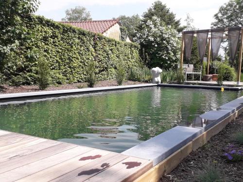 Κήπος έξω από το Maas&Mechelen B&B Massage & Wellness