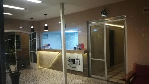 תמונה מהגלריה של Hotel San Luis בסן לואיס פוטוסי