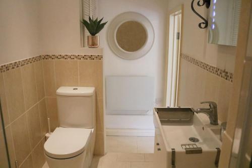 Dean End Apartment 2 tesisinde bir banyo