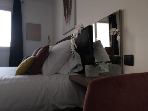Katil atau katil-katil dalam bilik di Home Place Apartments - Langon Sauternes