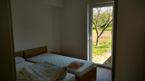 Postel nebo postele na pokoji v ubytování moderne Ferienwohnung in ruhiger Lage