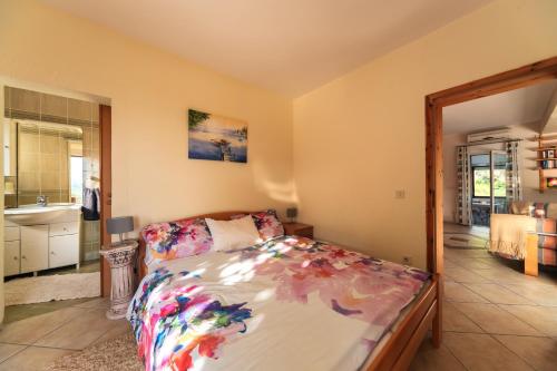 Ένα ή περισσότερα κρεβάτια σε δωμάτιο στο Apartments Mirian