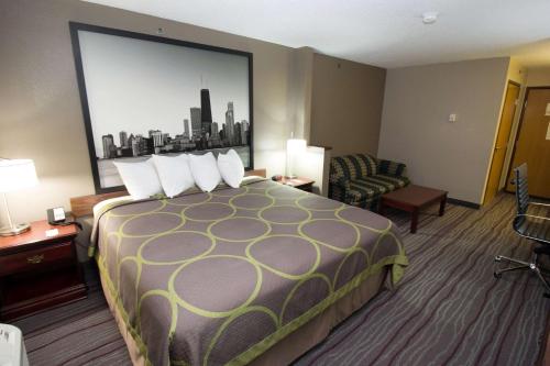 Foto da galeria de Super 8 by Wyndham Chicago O'Hare Airport em Elk Grove Village