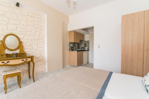 Gallery image of Silver Sun Studios & Apartments in Malia