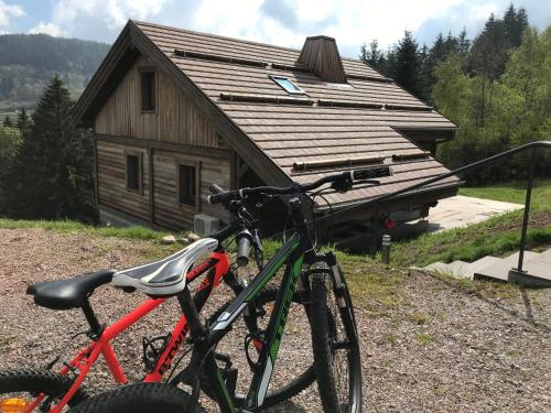 Das Gebäude in dem sich das Chalet befindet