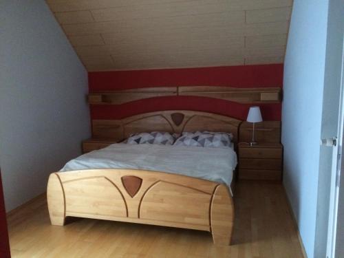 Posteľ alebo postele v izbe v ubytovaní Gemütliches Ferienhaus am Waldrand