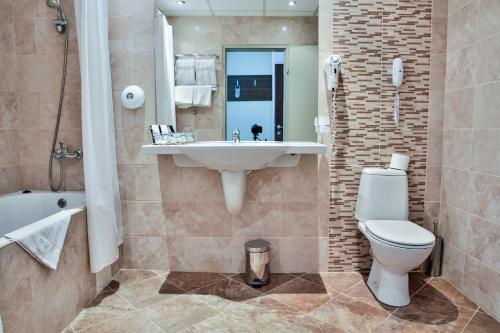 A bathroom at Golden Beach Park Hotel - All inclusive