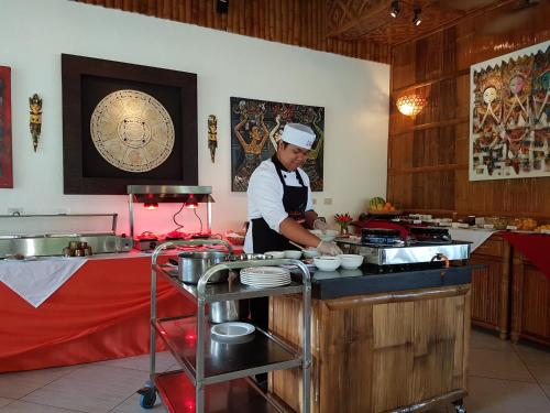 Mad på resortet eller i nærheden