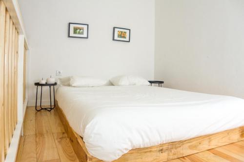 Postel nebo postele na pokoji v ubytování Casa das Pipas #6