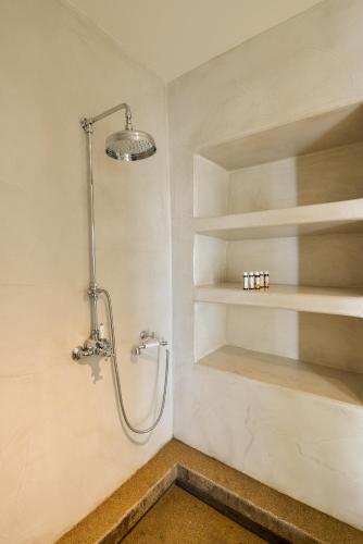 White Memories, seafront luxury apartment Mykonos