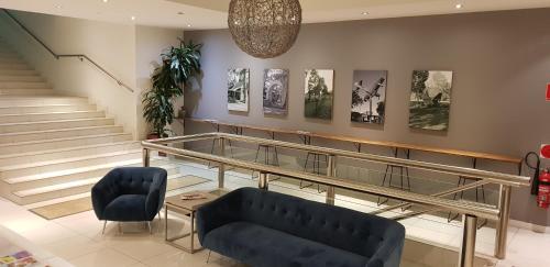 Un lugar para sentarse en The Grand Motel