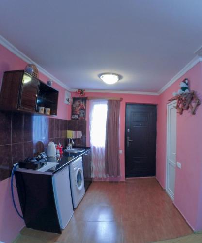 O bucătărie sau chicinetă la Galavani