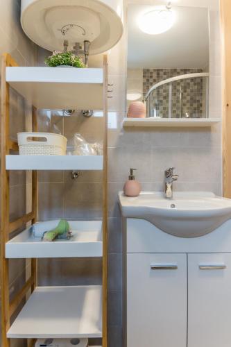 Dapur atau dapur kecil di Holiday home, Apartman Obajdin
