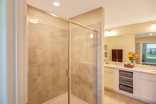 H - New 2 Bedroom Condo - 5 Miles to Disney - Free Water Park photo 45