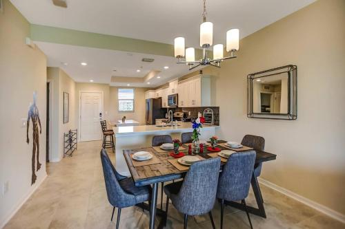 H - New 2 Bedroom Condo - 5 Miles to Disney - Free Water Park photo 29