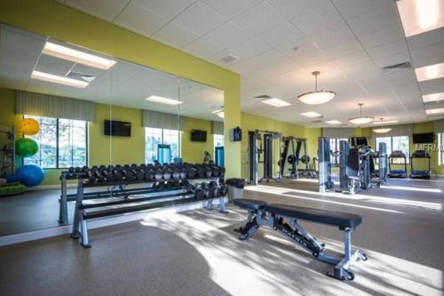 H - New 2 Bedroom Condo - 5 Miles to Disney - Free Water Park photo 62