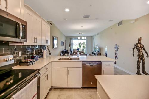 H - New 2 Bedroom Condo - 5 Miles to Disney - Free Water Park photo 15