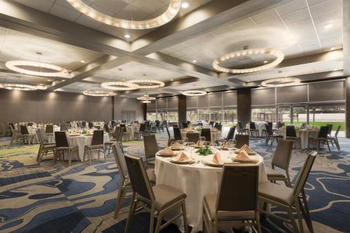 Gallery image of Radisson Hotel McAllen Airport in McAllen