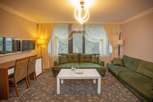 Gambar di galeri bagi Jolnar garden hotel di Macka
