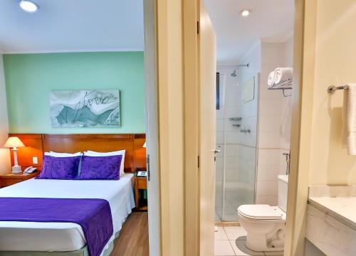 Phòng tắm tại Quality Suites Vila Olimpia