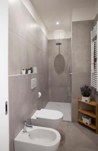 Un baño de Milano Navigli Apartment - Zona Tortona