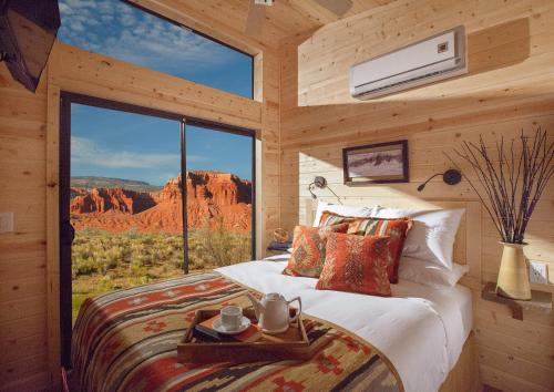 Postel nebo postele na pokoji v ubytování Capitol Reef Resort