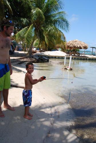 Επισκέπτες που μένουν στο Caye Caulker Condos
