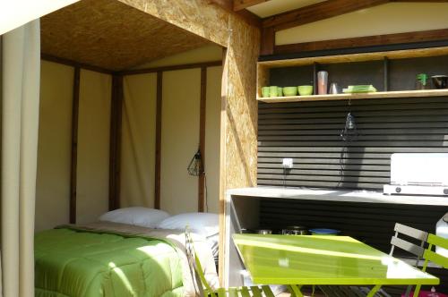 Φωτογραφία από το άλμπουμ του Camping Le Rey σε Louvie Juzon