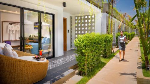 Grand Venus La Residence — Garden view