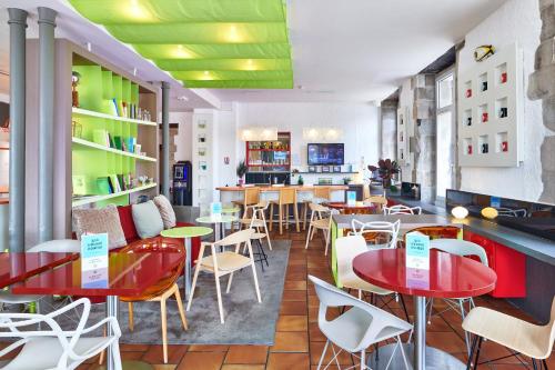 Posezení v ubytování ibis Styles Bayonne