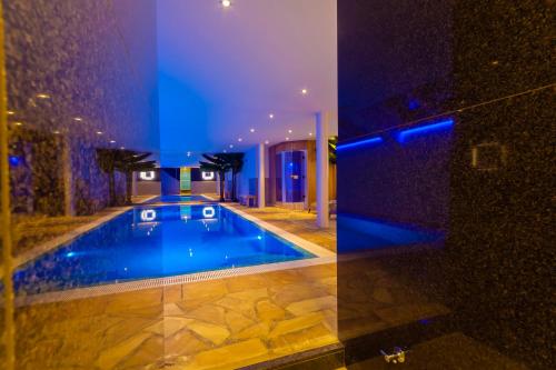 Bazén v ubytování Hotel Pracha nebo v jeho okolí