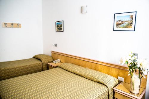 Zona de estar de Hotel West End