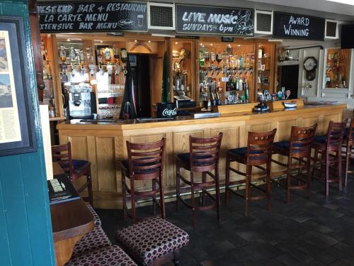 Φωτογραφία από το άλμπουμ του Westend Bar & select accommodation σε Fenit