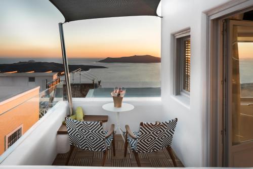 Emfasis Luxury Villa with heated Jacuzzi-Sunset view