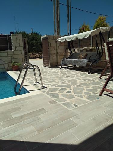 Piscina di “Theeporto” Maisonette with pool o nelle vicinanze
