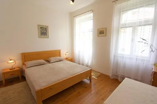 Penzion Jelen Vranov nad Dyjí picture