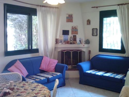 MARIA'S HOUSE 1