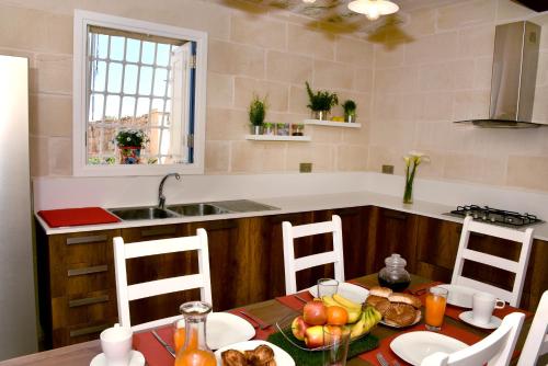 Imagen de la galería de Four Winds Farmhouse, en Birżebbuġa