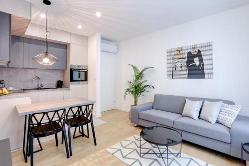 Kuchyň nebo kuchyňský kout v ubytování Apartments HUGO 2