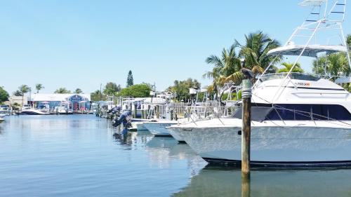 Beach Bungalow - 2204 Unit B – Photos 3