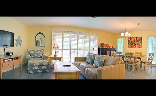 Crescent Beach 1011 #3 – Photos 2