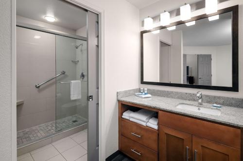 Koupelna v ubytování Hyatt House Scottsdale Old Town